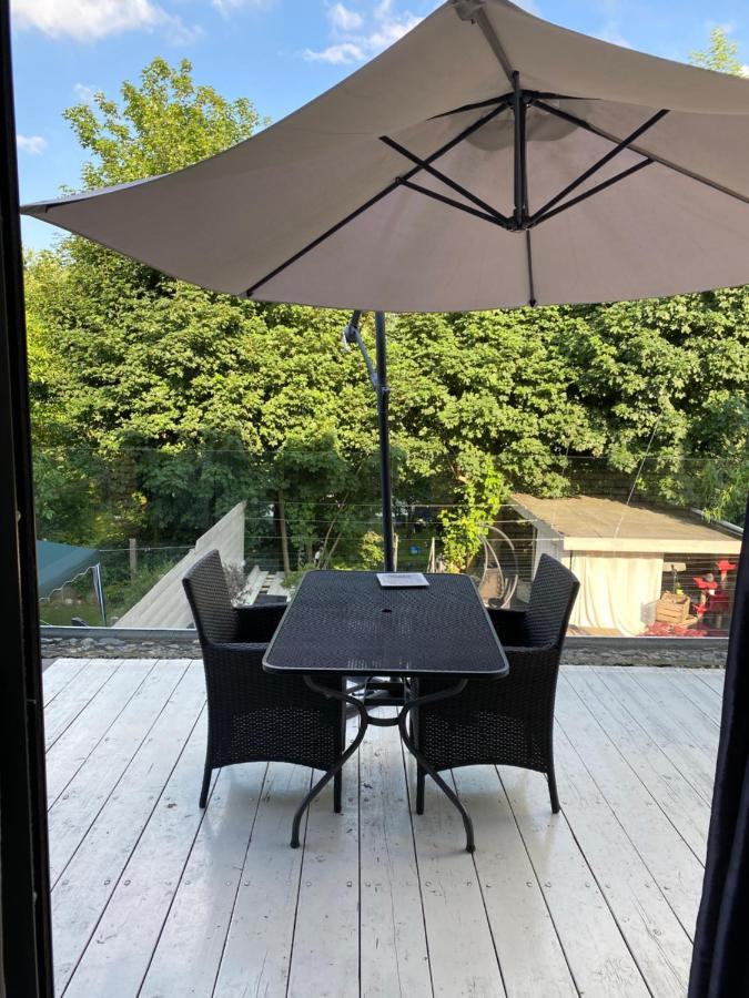 Met Groot Terras Mortsel
